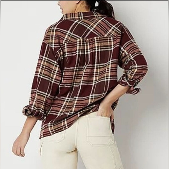 Arizona Juniors Womens Long Sleeve Adaptive Oversized Button-Down Shirt - Picture 3 of 5